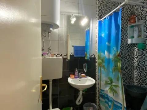 Prodaja, stan, 72m², Centar, Bar - image 2