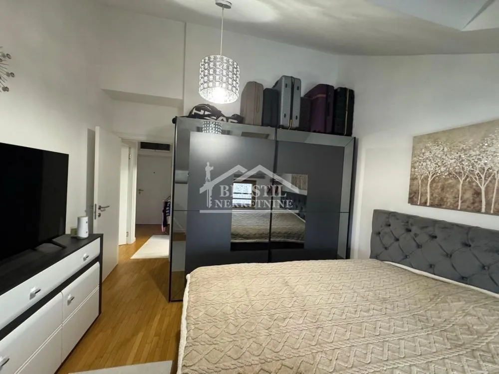 Prodaja, trosoban stan, 66m², Zemun Sve Podlokacije, Beograd