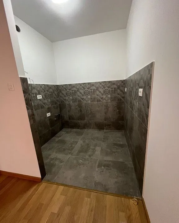 Prodaja, jednosoban stan, 46m², Pobrežje, Podgorica