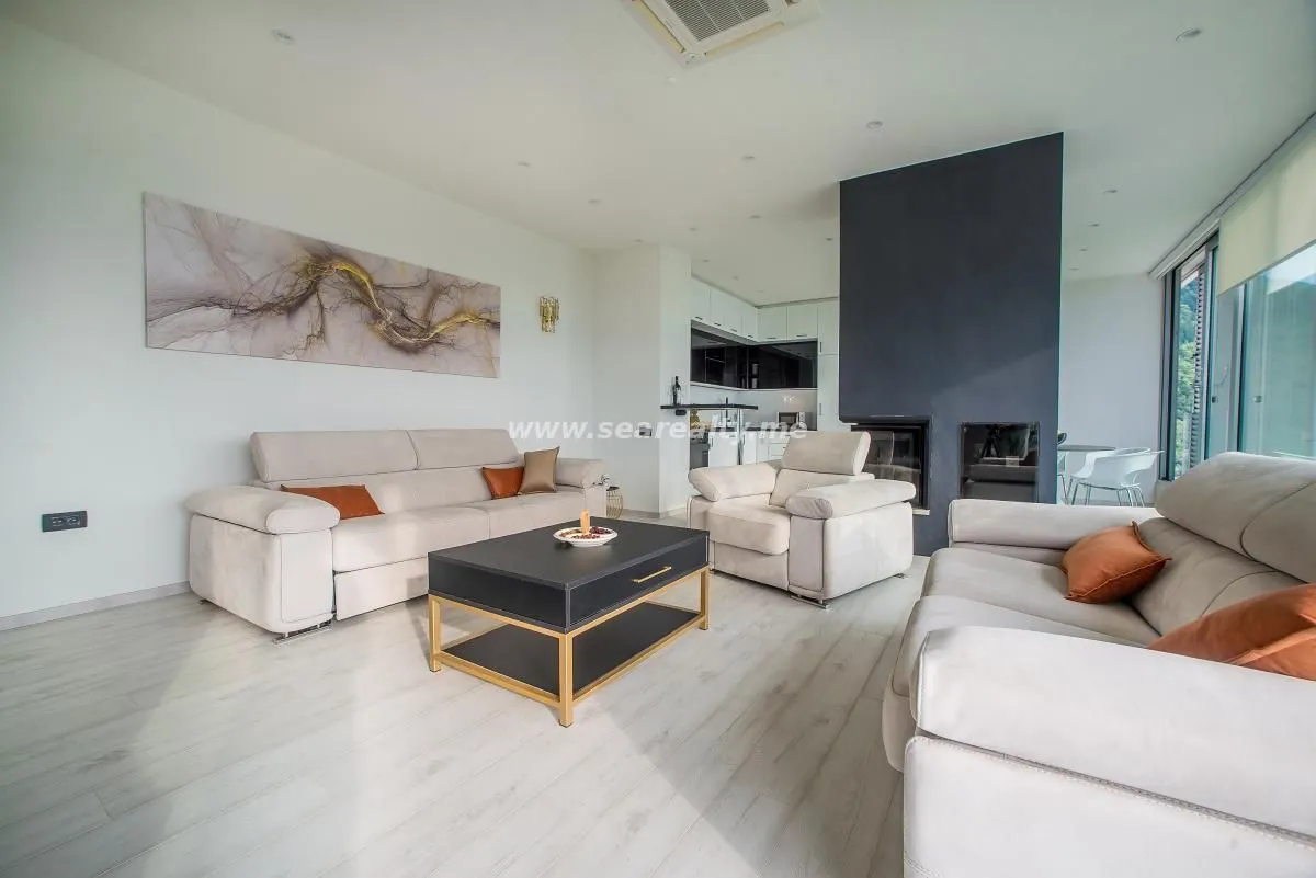 Prodaja, kuća, 280m², Tivat, Crna Gora