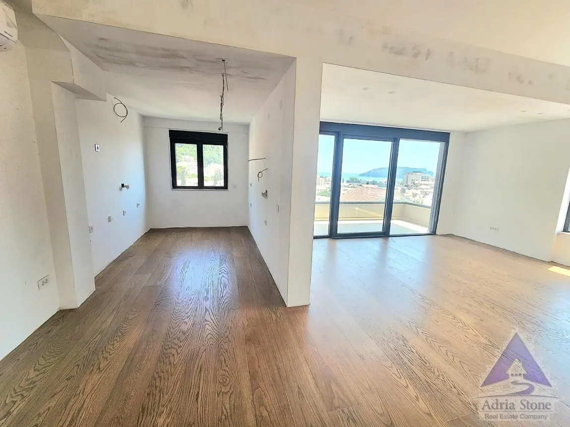Sale, three bedroom apartment, 130m², Podkošljun, Budva