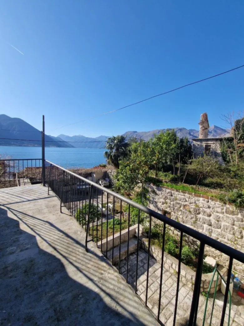 Sale, house, 136m², Dobrota, Kotor