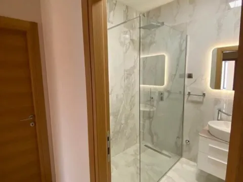 Izdavanje, trosoban stan, 119m², Kruševac, Podgorica - image 5