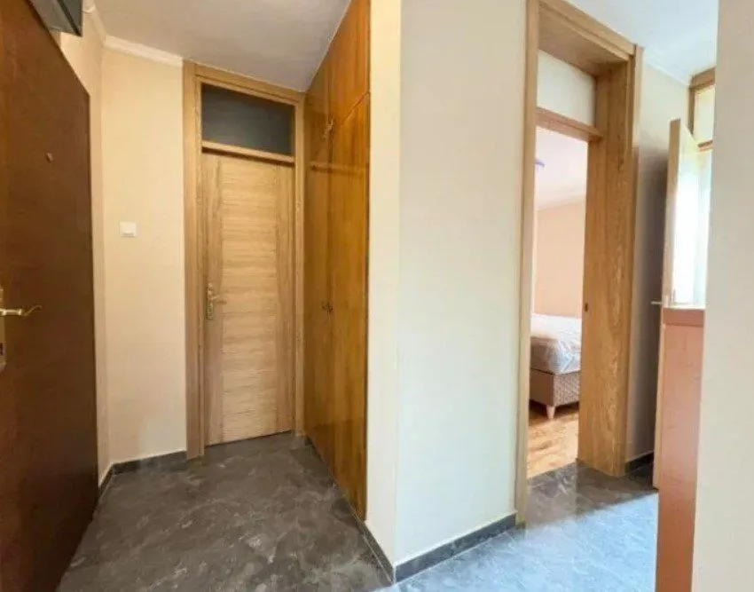 Izdavanje, jednosoban stan, 55m², Blok 5, Podgorica