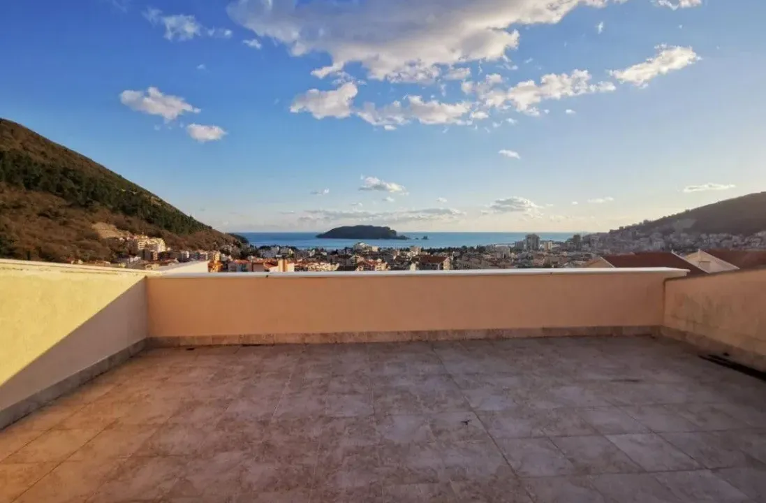Sale, five bedroom apartment, 160m², Lazi, Budva