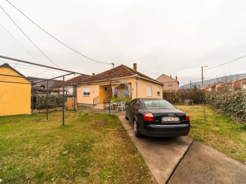 Prodaja, kuća, 83m², Tološi, Podgorica - image 15