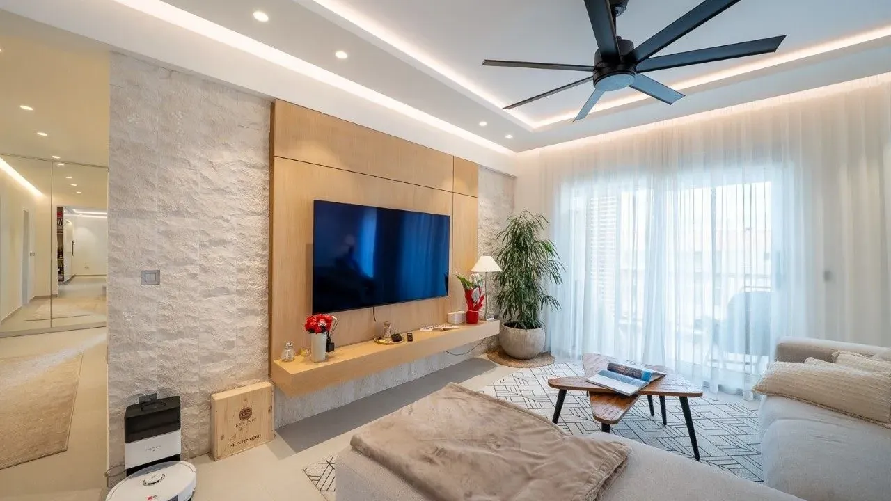 Prodaja, dvosoban stan, 122m², Tivat, Crna Gora