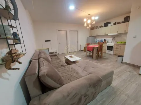 Prodaja, trosoban stan, 58m², Petrovaradin, Novi Sad - image 1