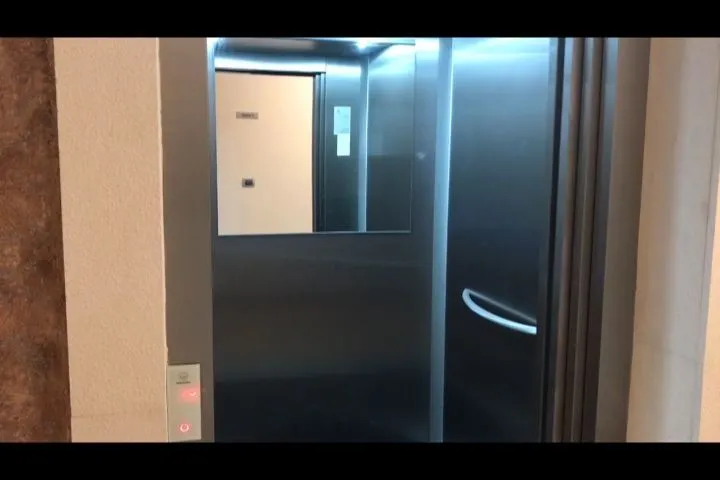 Prodaja, četvorosoban stan, 130m², Centar, Podgorica