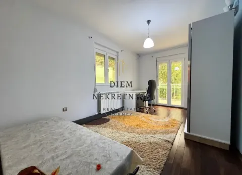 Rent, house, 175m², Podgorica, Crna Gora - image 1