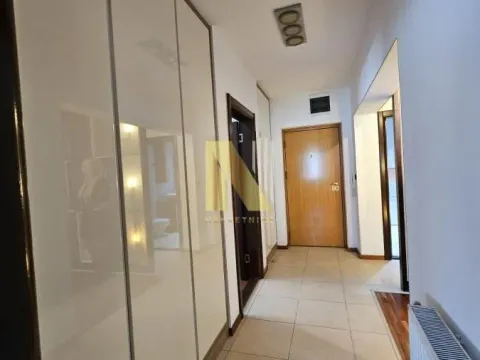 Izdavanje, trosoban stan, 78m², Sajmište, Novi Sad - image 17