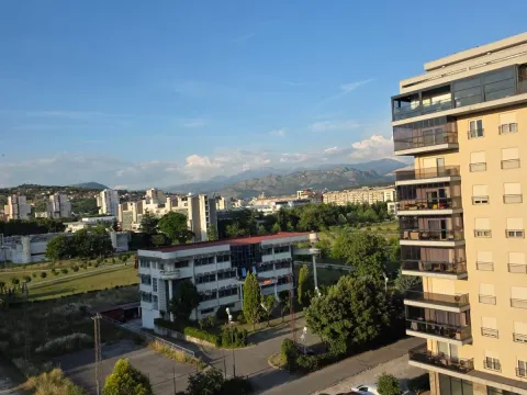 Rent, two bedroom apartment, 75m², City Kvart, Podgorica - image 10