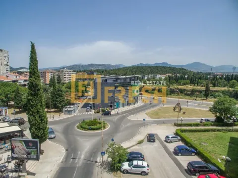 Izdavanje, poslovni prostor, 130m², Preko Morače, Podgorica - image 2