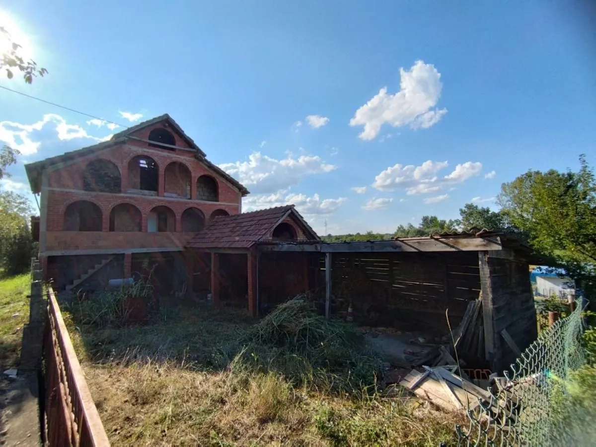 Prodaja, kuća, 200m², Trnava, Jagodina