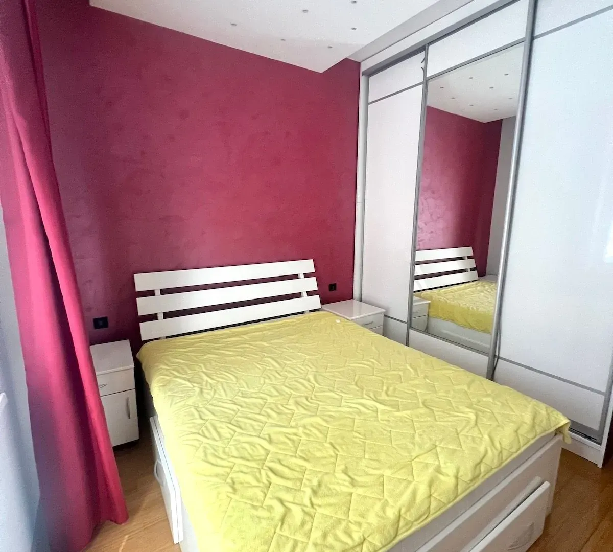 Rent, two bedroom apartment, 51m², Vračar Sve Podlokacije, Beograd