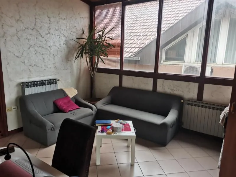 Rent, office space, 60m², Krnjaca, Palilula Sve Podlokacije