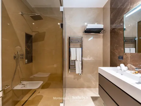 Prodaja, dvosoban stan, 300m², Đuraševići, Tivat - image 13