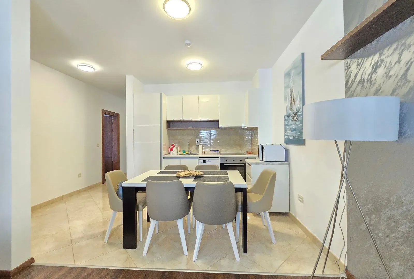 Sale, three bedroom apartment, 93m², Bečići, Budva