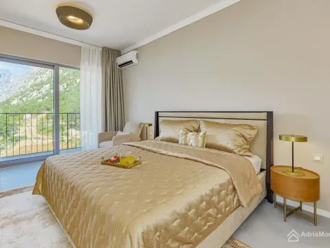 Sale, three bedroom apartment, 158m², Dobrota, Kotor - image 7