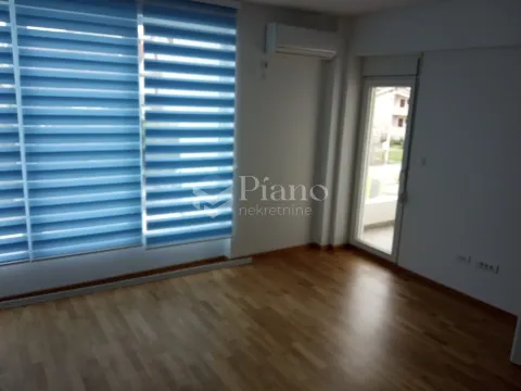 Rent, two bedroom apartment, 59m², Stari Aerodrom, Podgorica - image 2