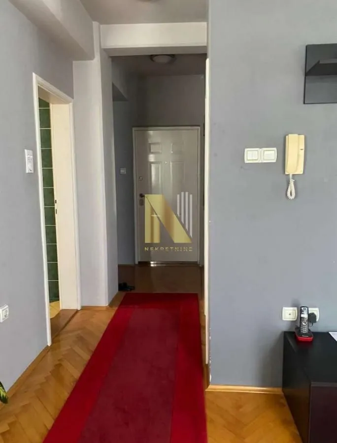 Prodaja, dvosoban stan, 53m², Centar, Subotica
