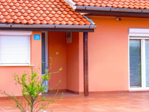 Prodaja, kuća, 77m², Zlatica, Podgorica - image 3