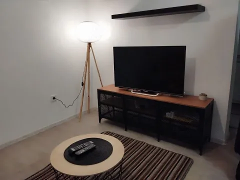 Izdavanje, stan, 29m², Tološi, Podgorica - image 4