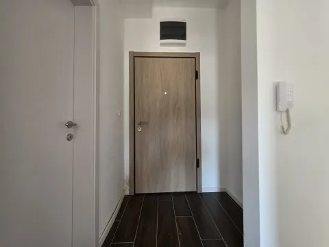 Izdavanje, stan, 48m², Tološi, Podgorica - image 11