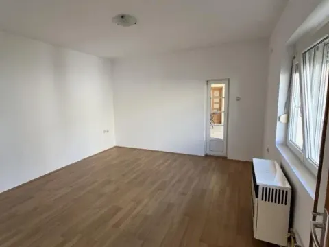 Izdavanje, kuća, 200m², Telep, Novi Sad Sve Podlokacije - image 5