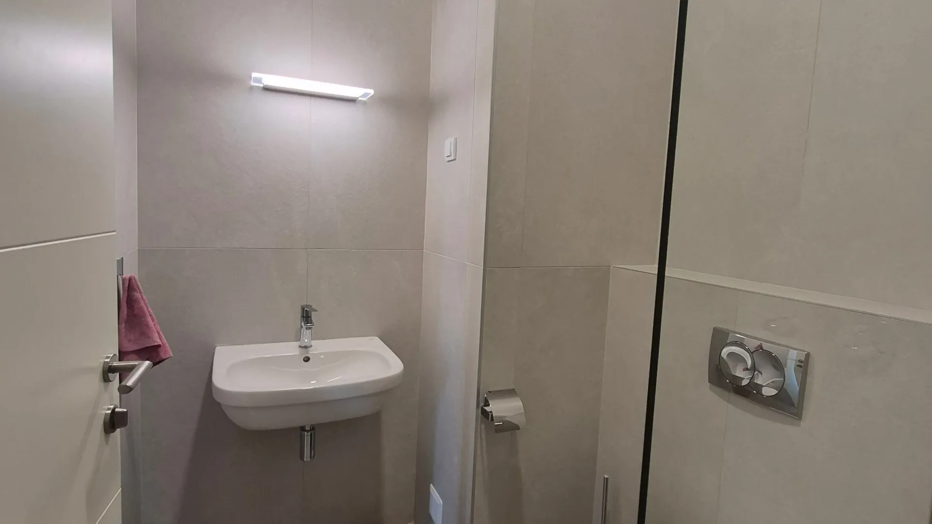 Sale, three bedroom apartment, 107m², Novi Beograd Blok 65, Novi Beograd Sve Podlokacije