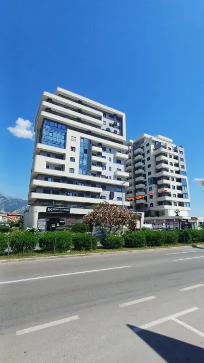 Izdavanje, jednosoban stan, 42m², Centar, Bar