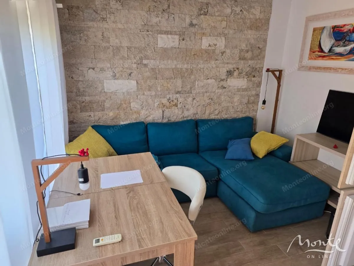 Prodaja, dvosoban stan, 105m², Budva, Crna Gora
