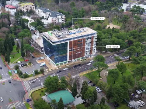 Izdavanje, poslovni prostor, 391m², Podgorica, Crna Gora