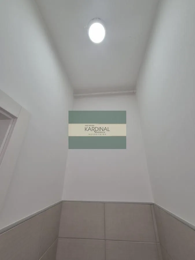 Rent, office space, 75m², Jagodina, Srbija