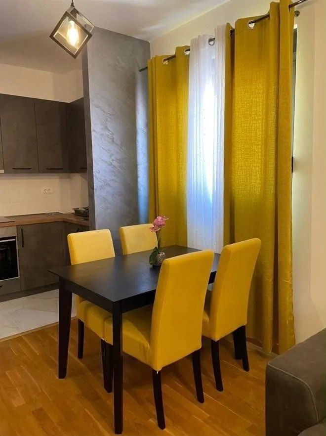 Rent, one bedroom apartment, 45m², Centar, Budva