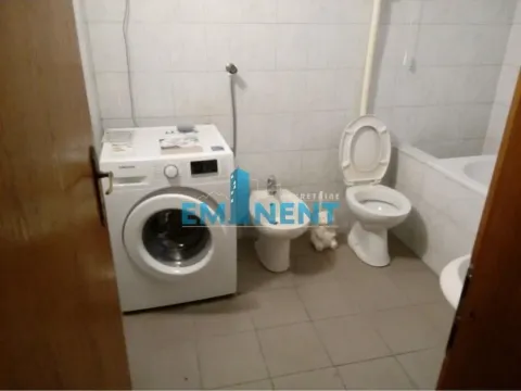 Izdavanje, kuća, 360m², Zemun Gornji Grad, Zemun Sve Podlokacije - image 10