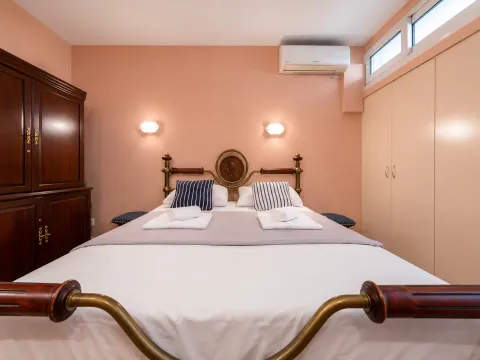 Rent, two bedroom apartment, 100m², Centar, Budva - image 10