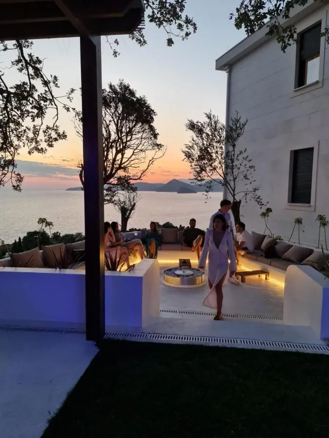 Sale, house, 300m², Reževići, Budva