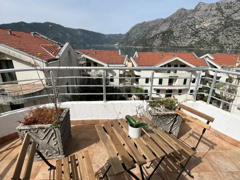 Prodaja, trosoban stan, 130m², Risan, Kotor - image 8