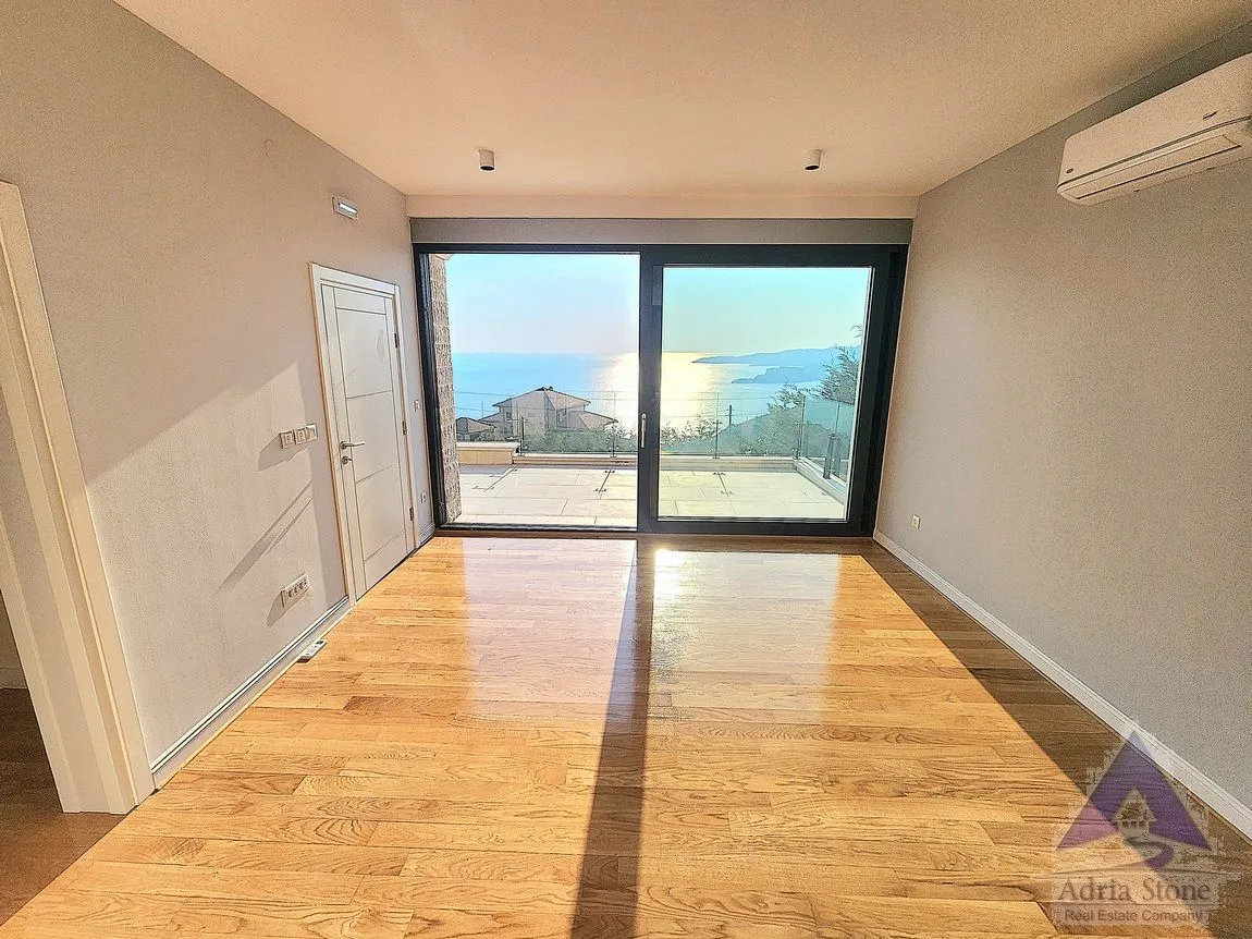Sale, house, 304m², Blizikuće, Budva