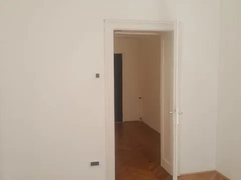 Izdavanje, poslovni prostor, 67m², Savski Venac, Beograd - image 4