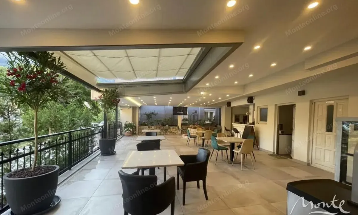 Prodaja, poslovni prostor, 320m², Kotor, Crna Gora