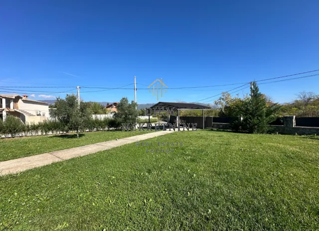 Izdavanje, kuća, 100m², Klikovače, Danilovgrad