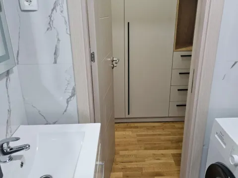 Rent, studio apartment, 23m², Bečići, Budva - image 5