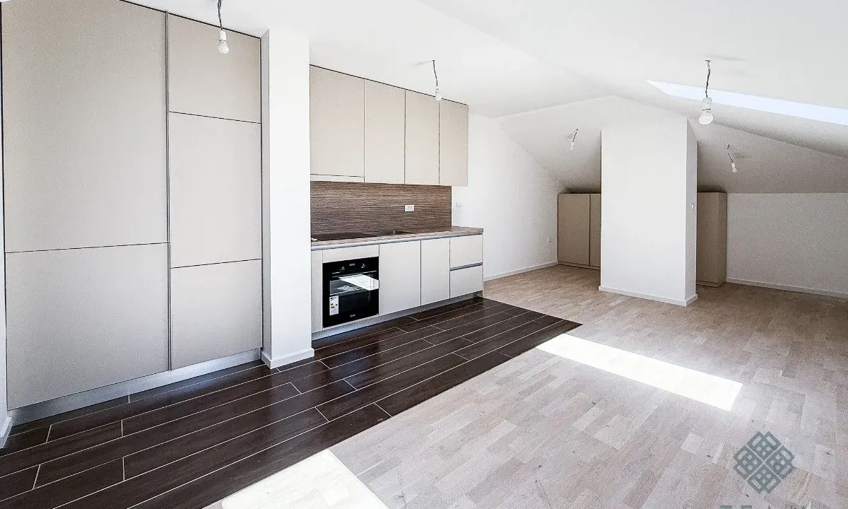 Prodaja, garsonjera, 45m², Tološi, Podgorica