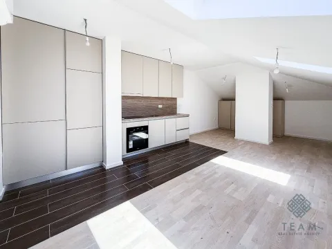 Prodaja, garsonjera, 45m², Tološi, Podgorica - image 1