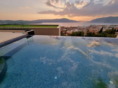 Prodaja, kuća, 490m², Tivat, Crna Gora - image 2