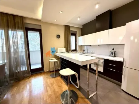 Rent, apartment, 160m², Vračar Sve Podlokacije, Beograd - image 5