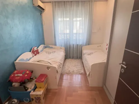 Izdavanje, četvorosoban stan, 97m², Zvezdara Sve Podlokacije, Beograd - image 10