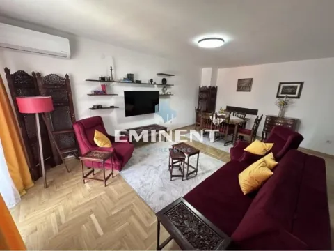 Izdavanje, trosoban stan, 85m2, Senjak, Beograd